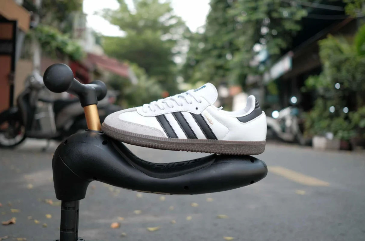 giày sneaker nam hot nhất hiện nay