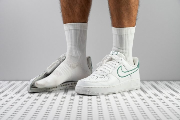sneaker nam đẹp xu hướng 2026