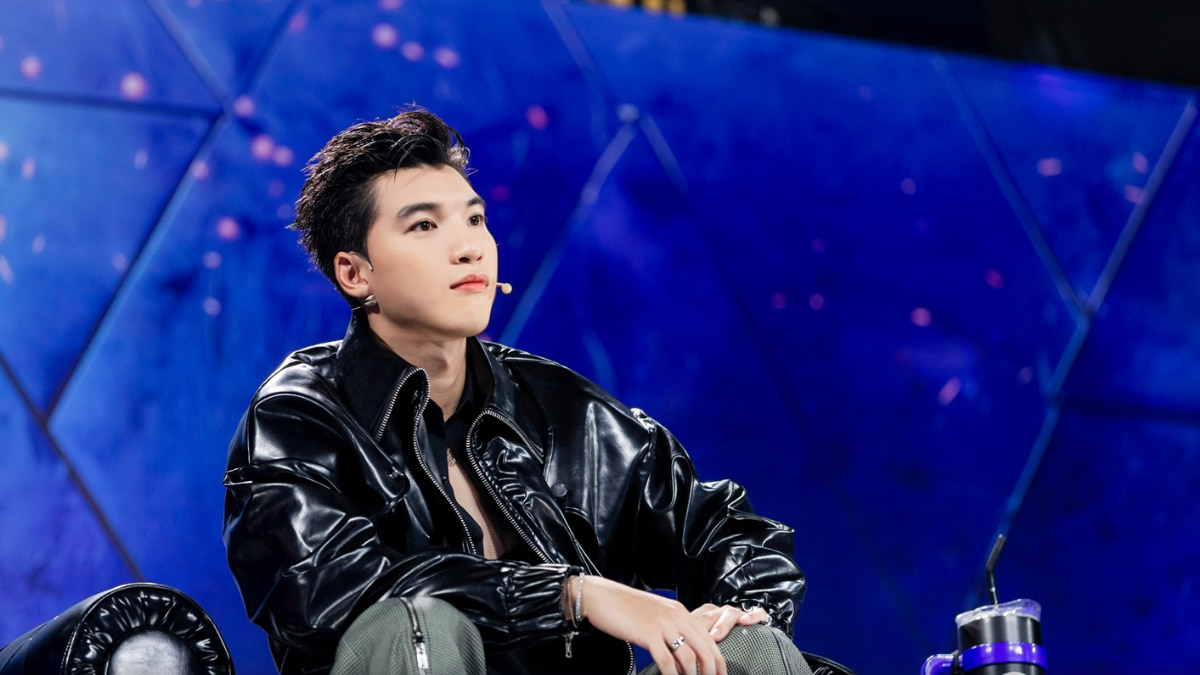 outfit tone đen nam đẹp
